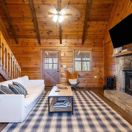 Dudley II By Avantstay Comfortable Cabin W Hot Tub Views Pigeon Forge Exterior photo