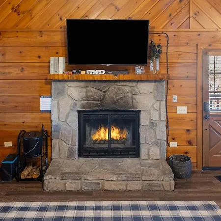 Dudley II By Avantstay Comfortable Cabin W Hot Tub Views Pigeon Forge Exterior photo
