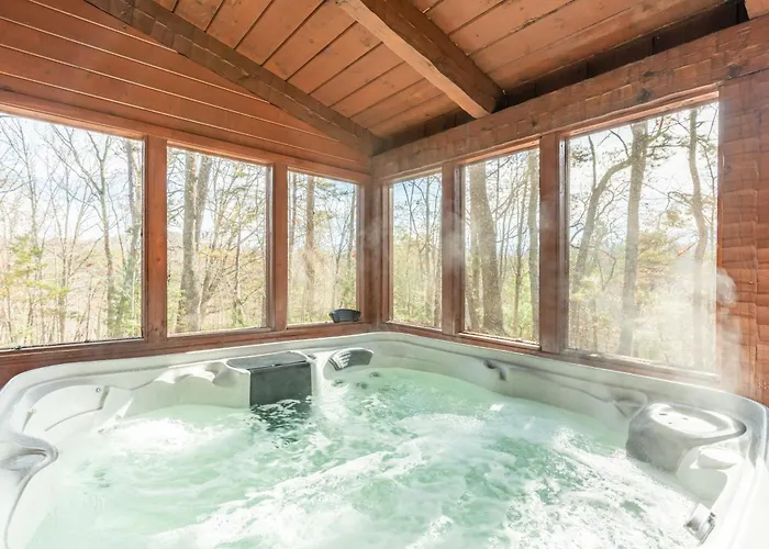 Dudley II By Avantstay Comfortable Cabin W Hot Tub Views