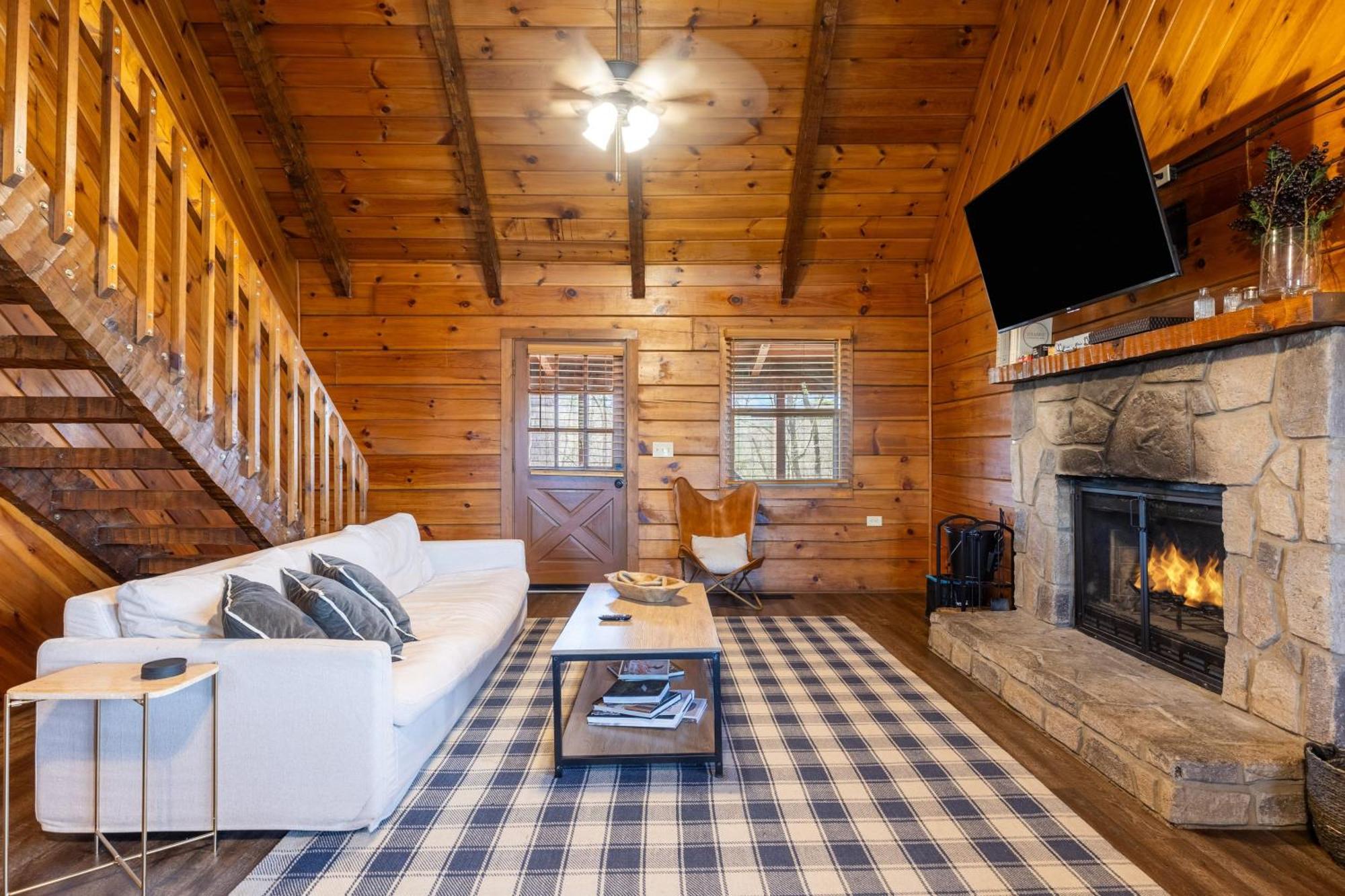 Holiday home Dudley Ii By Avantstay Comfortable W Hot Tub Views Pigeon Forge