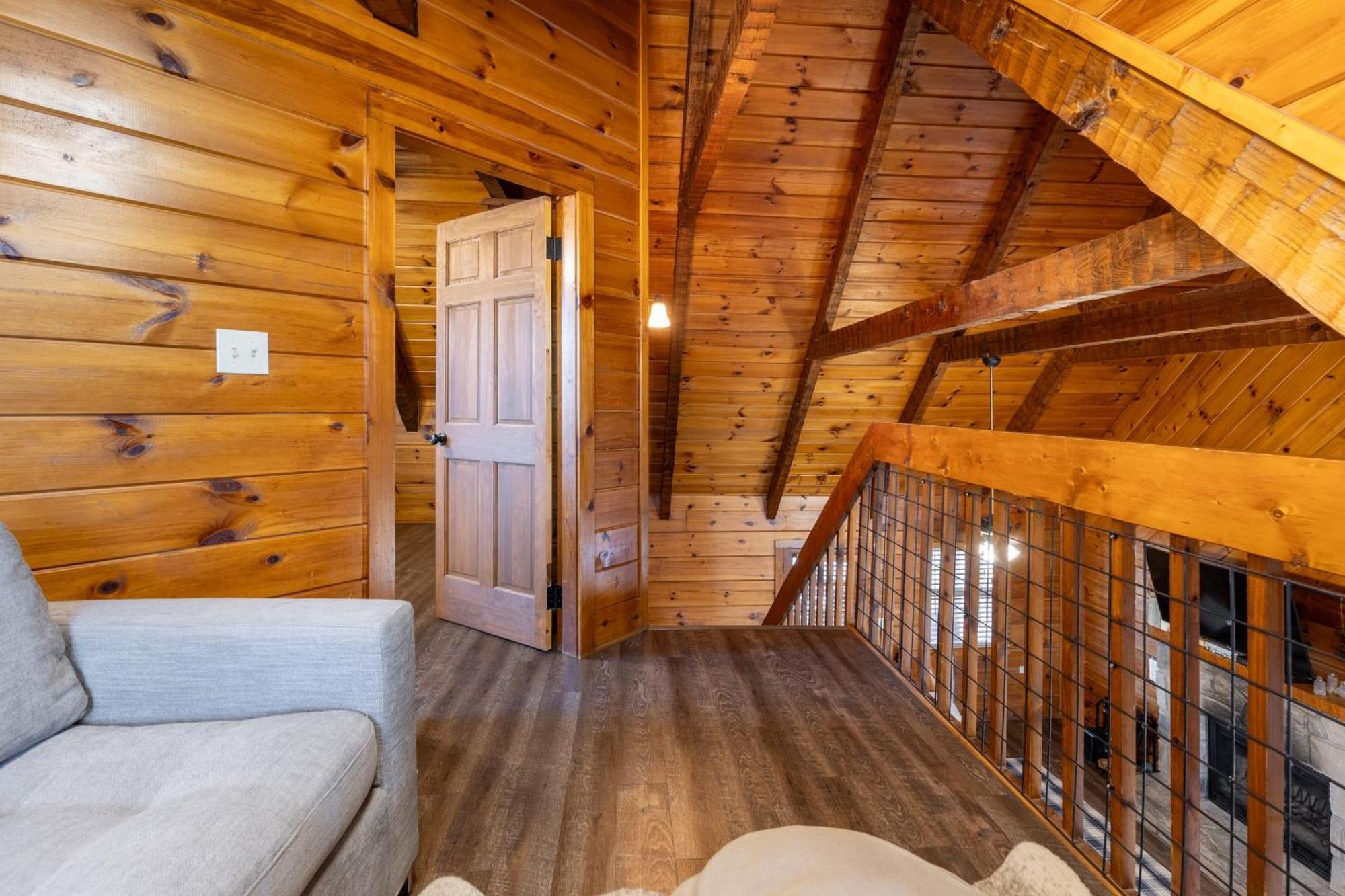 Dudley Ii By Avantstay Comfortable W Hot Tub Views * Pigeon Forge