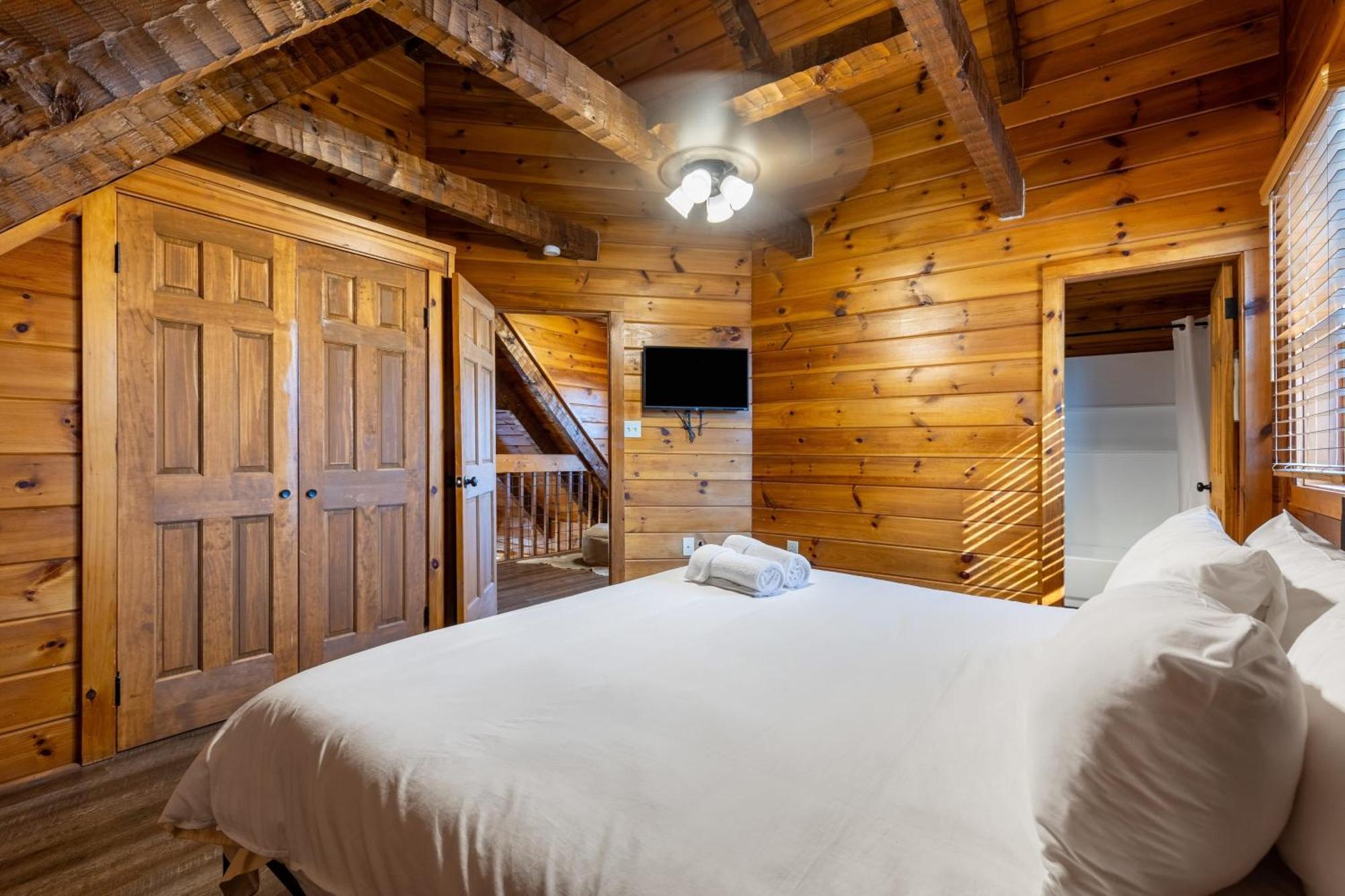 Dudley Ii By Avantstay Comfortable W Hot Tub Views * Pigeon Forge